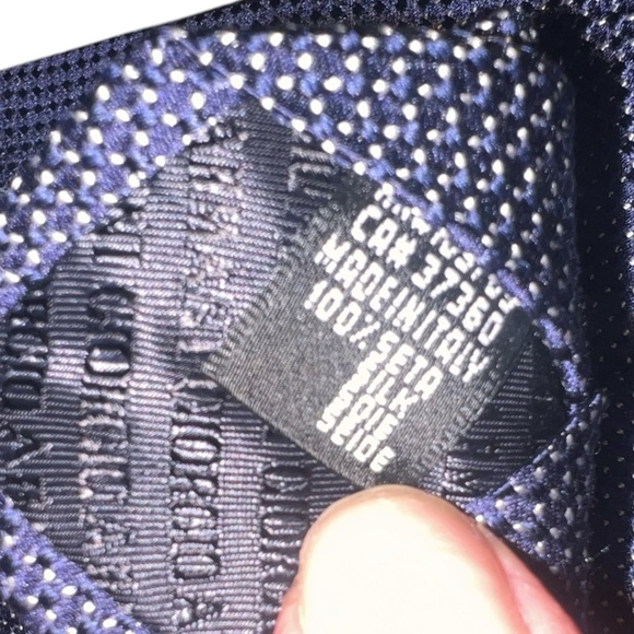 EUC Giorgio Armani Made in Italy Red Blue Men's Silk Neck Ties Luxury Designer - Picture 8 of 8